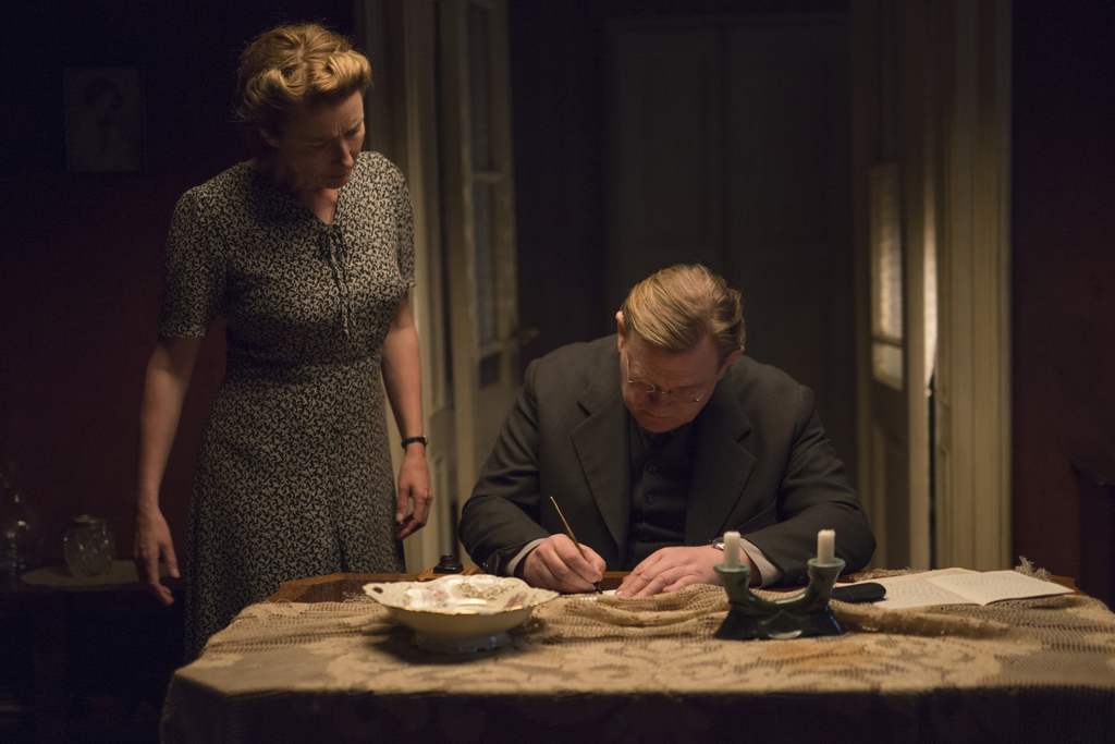 Alone in Berlin Review – Solitary companionship
